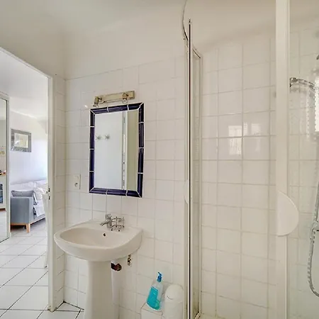 2 Pièces Terrasse Vue Mer- 20 M De La A1b120 Appartement *